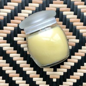 New White Barn (Bath & Body Works) Jasmine Real Essence 7.5 oz Jar Candle
